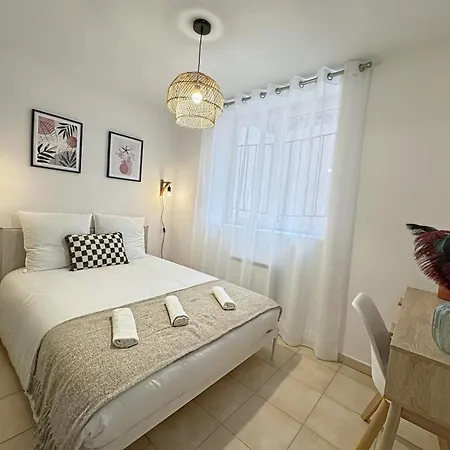 Zely Apartment *